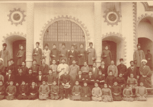 موتور آینده‌ساز انقلاب